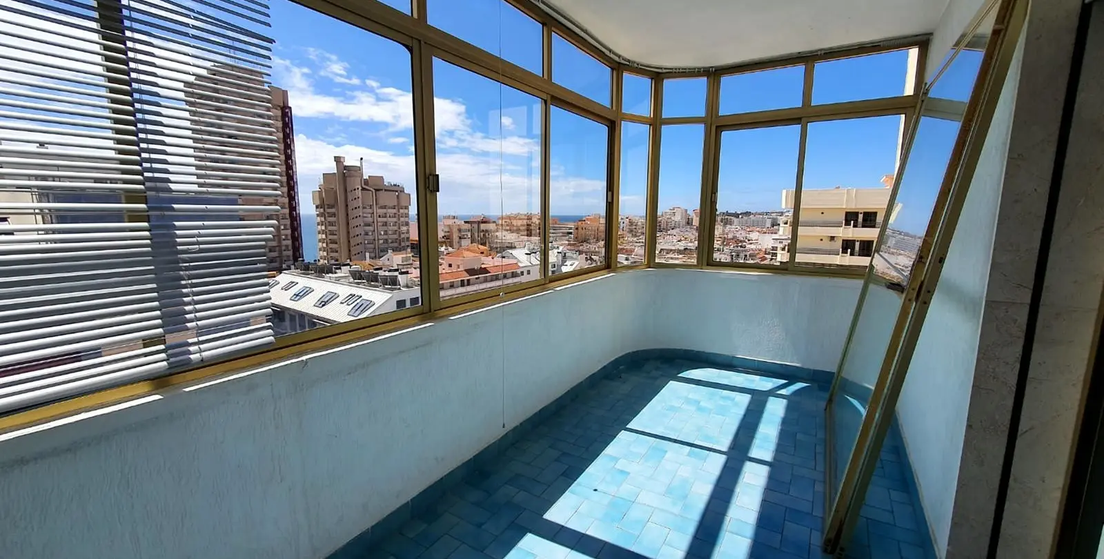 Продажа апартаментов на среднем этаже в Fuengirola 2