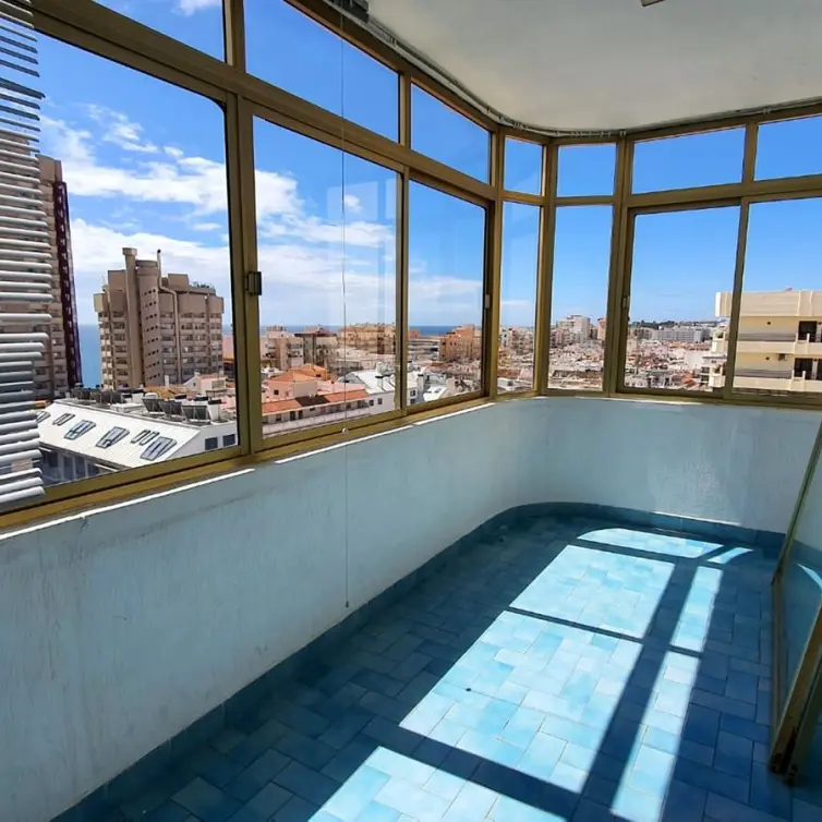 Venta de apartamento en planta media en Fuengirola