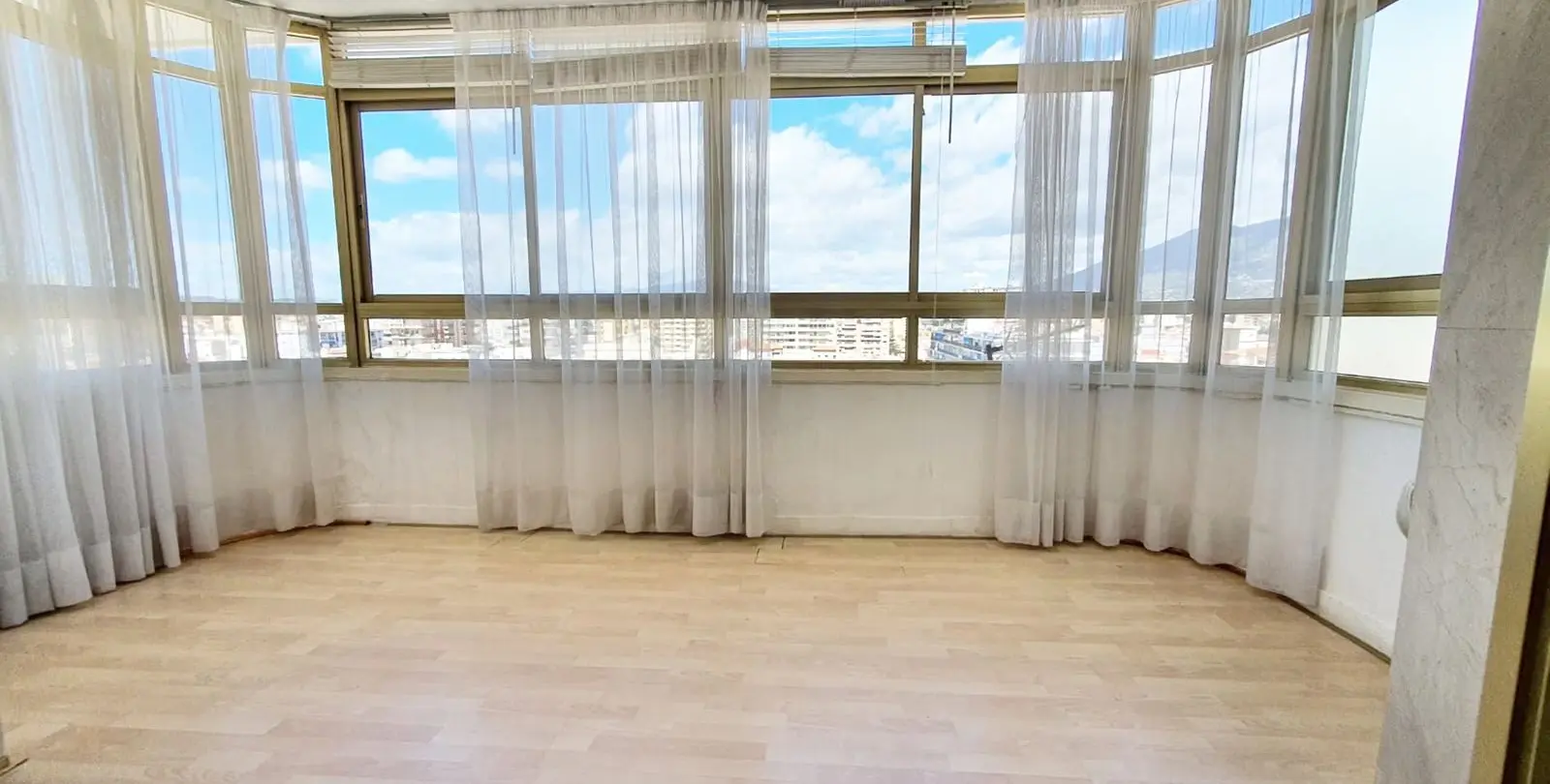 Продажа апартаментов на среднем этаже в Fuengirola 3
