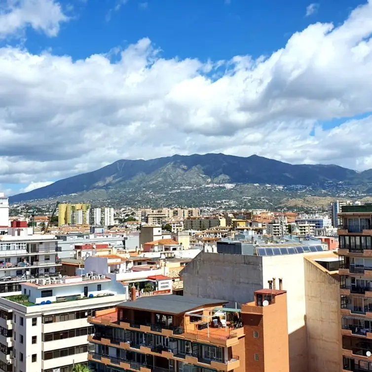 Venta de apartamento en planta media en Fuengirola