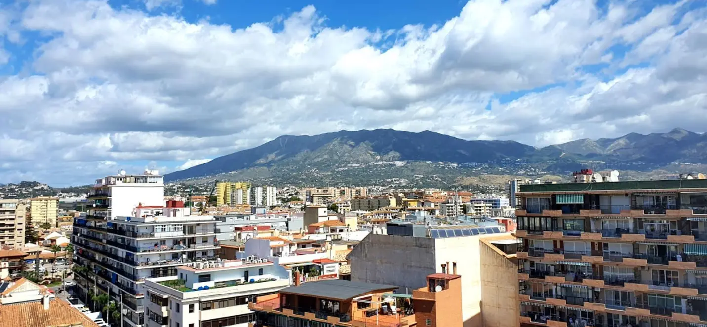 Venta de apartamento en planta media en Fuengirola 3