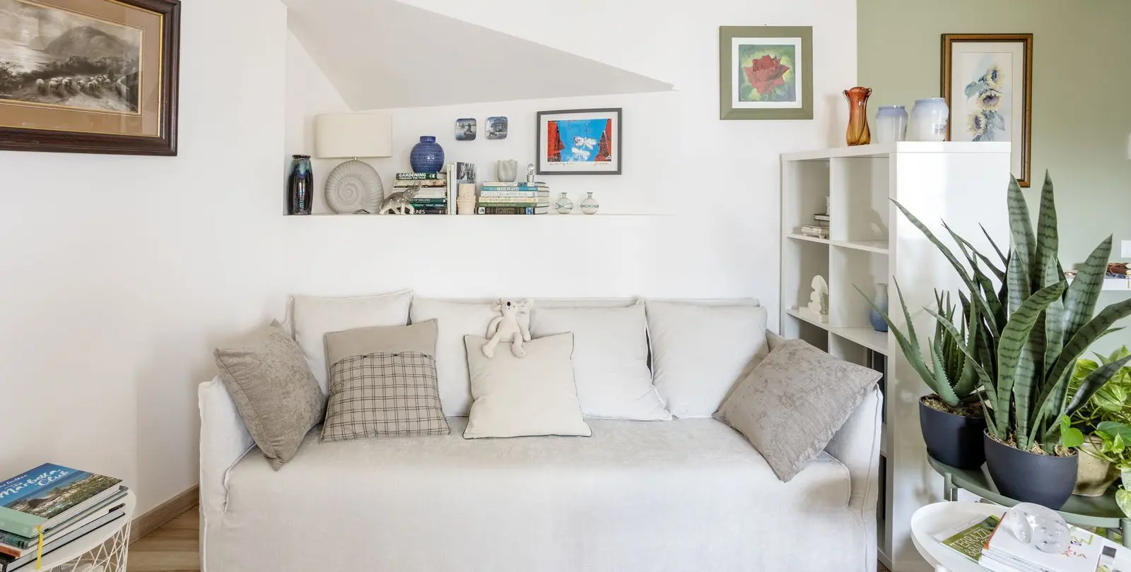 Sale of middle floor apartment in Nueva Andalucía 3