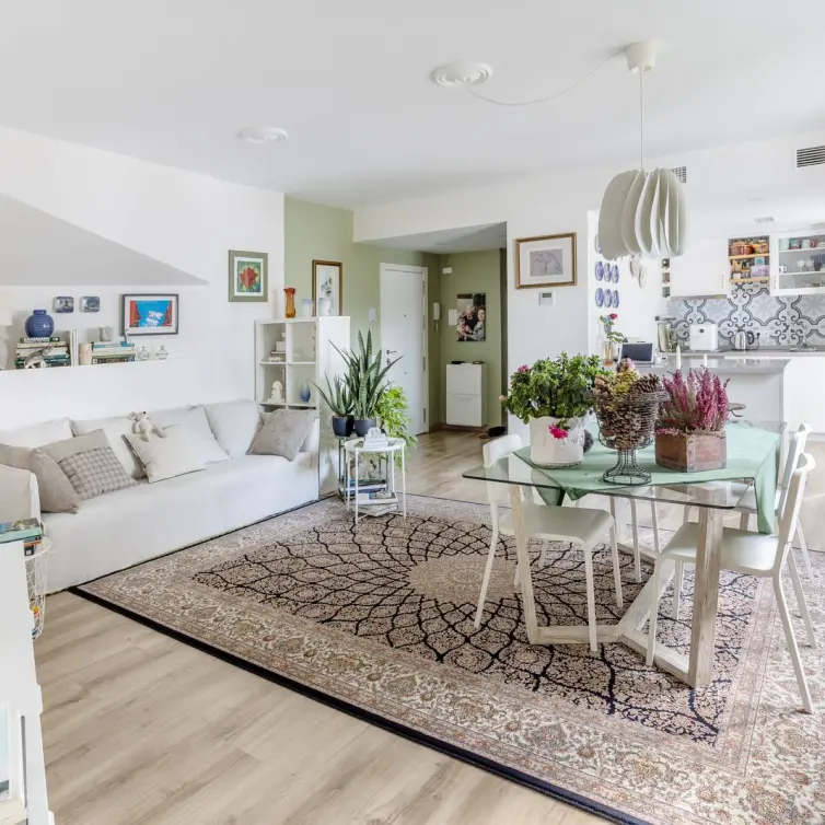 Venta de apartamento en planta media en Nueva Andalucía