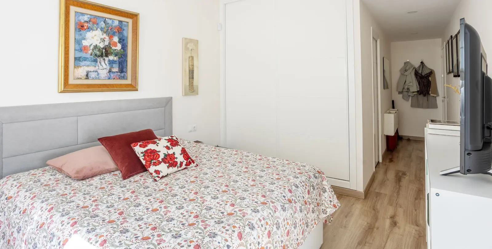 Sale of middle floor apartment in Nueva Andalucía 14
