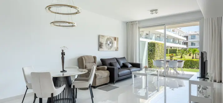 Sale of ground floor apartment in Bel Air 2