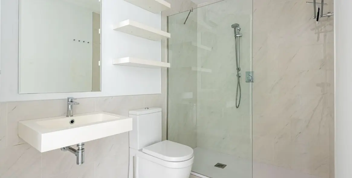 Sale of ground floor apartment in Bel Air 14