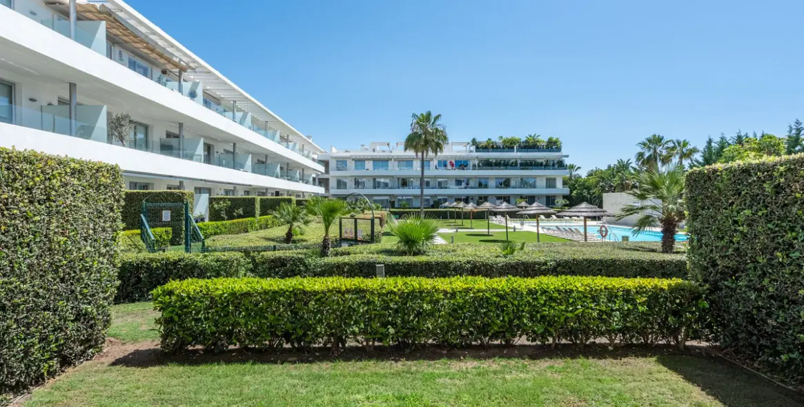 Sale of ground floor apartment in Bel Air 19