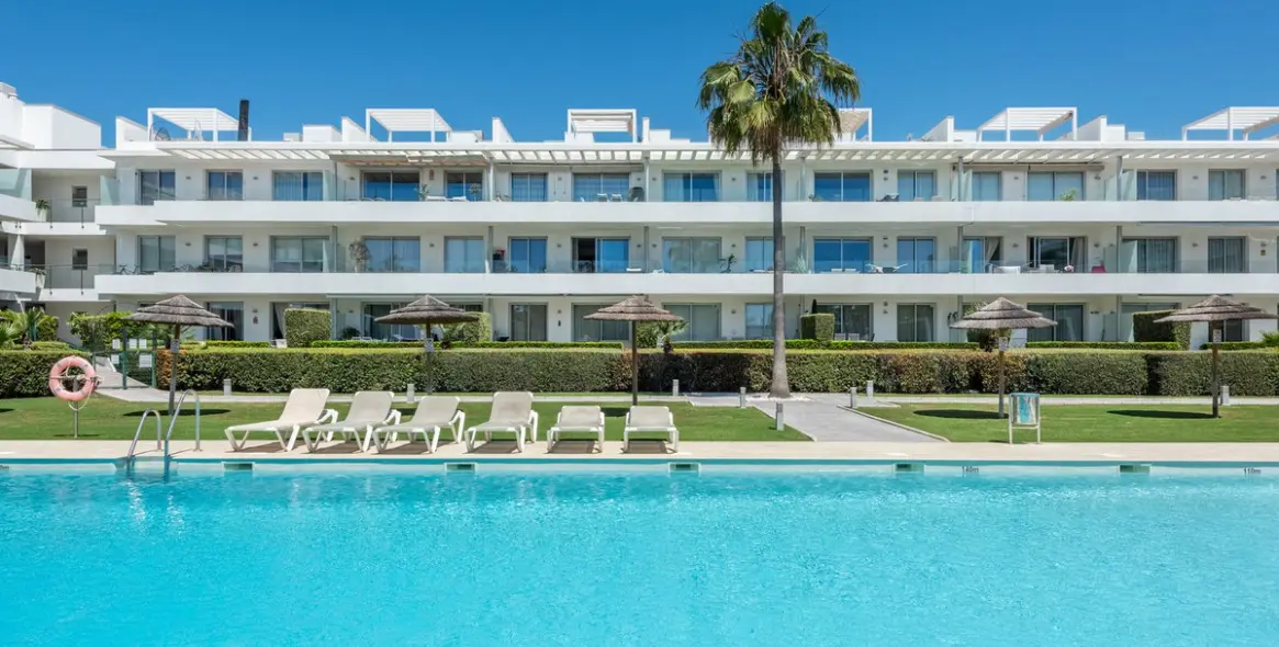 Sale of ground floor apartment in Bel Air 22