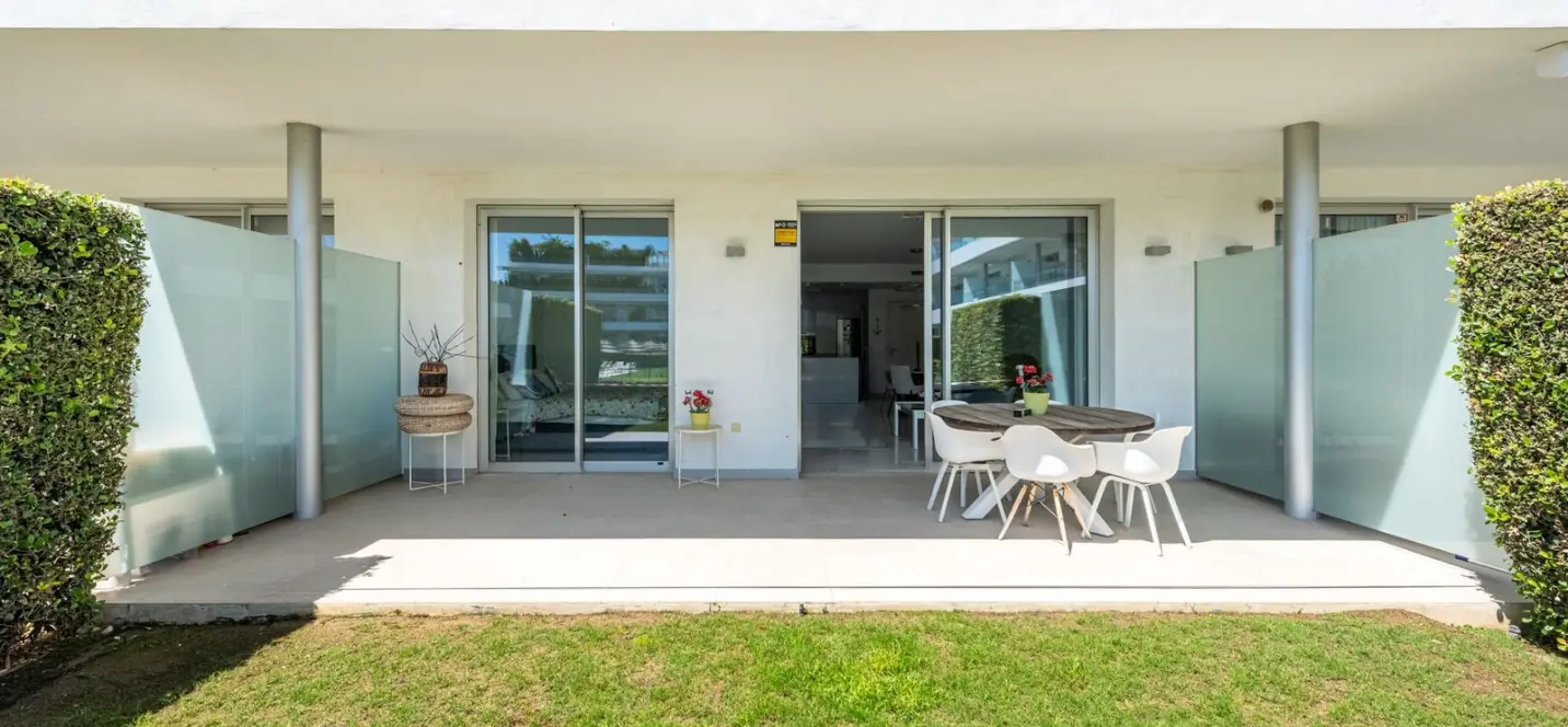 Sale of ground floor apartment in Bel Air 3