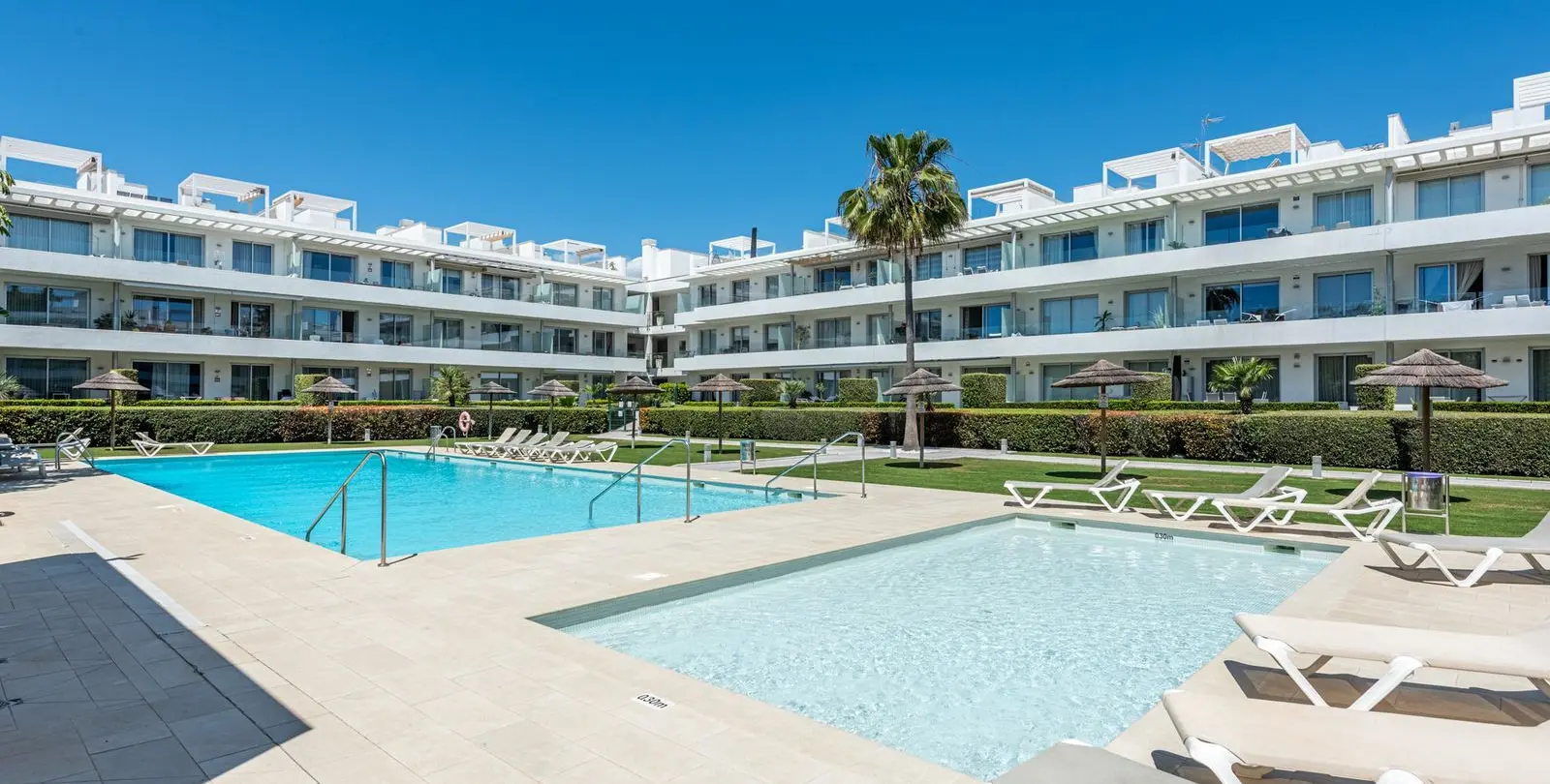 Продажа апартаментов на первом этаже в Bel Air 21