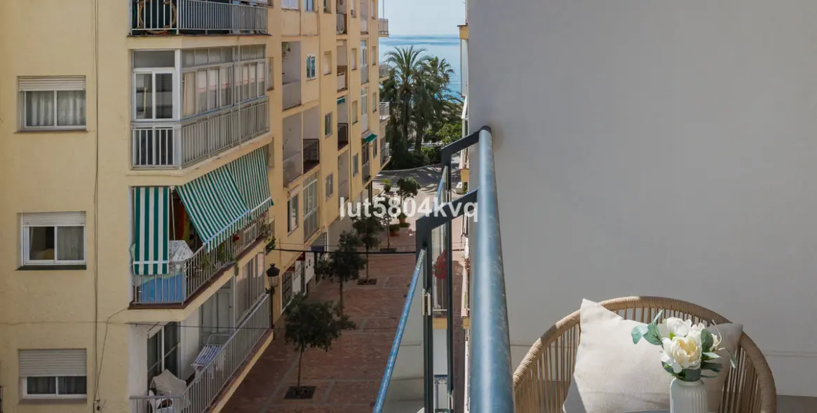 Продажа апартаментов на среднем этаже в Estepona 3
