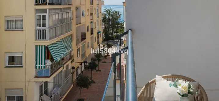 Продажа апартаментов на среднем этаже в Estepona 2