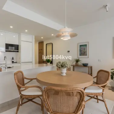 Продажа апартаментов на среднем этаже в Estepona