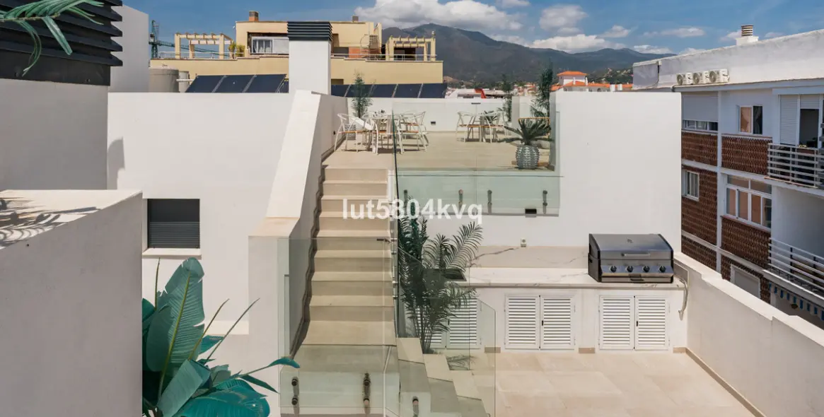 Продажа апартаментов на среднем этаже в Estepona 53