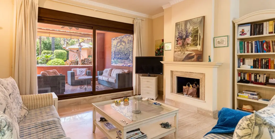 Sale of ground floor apartment in Guadalmina Baja 3