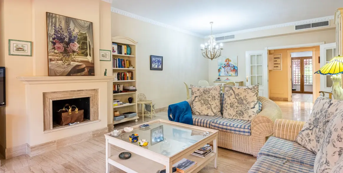 Sale of ground floor apartment in Guadalmina Baja 5