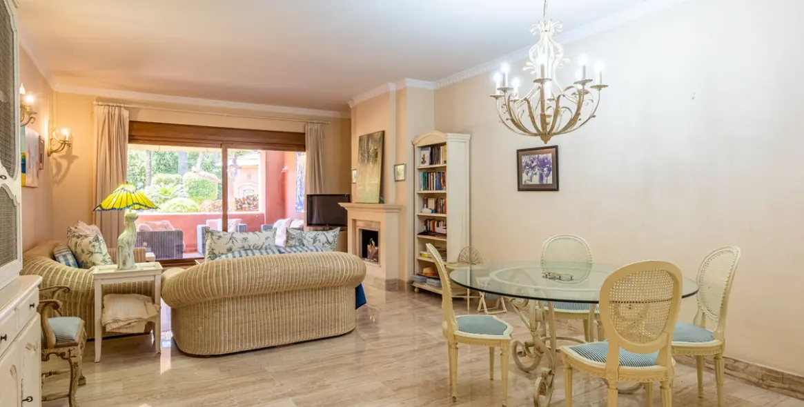 Sale of ground floor apartment in Guadalmina Baja 6