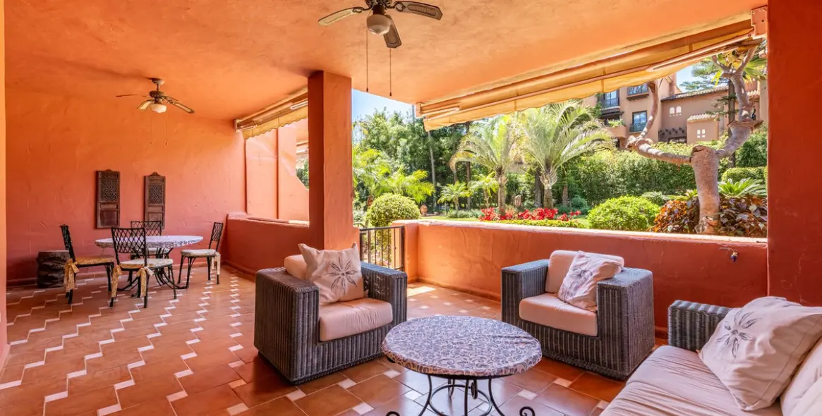 Sale of ground floor apartment in Guadalmina Baja 8