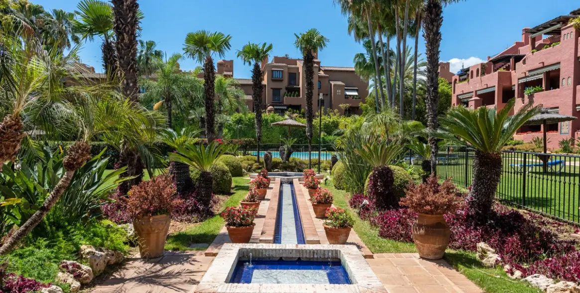 Sale of ground floor apartment in Guadalmina Baja 23