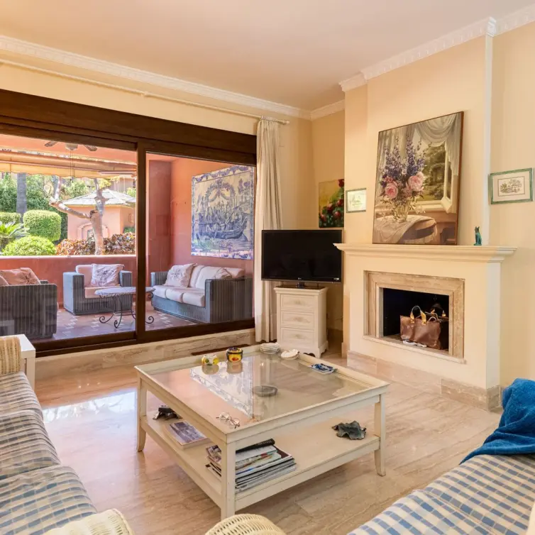 Sale of ground floor apartment in Guadalmina Baja