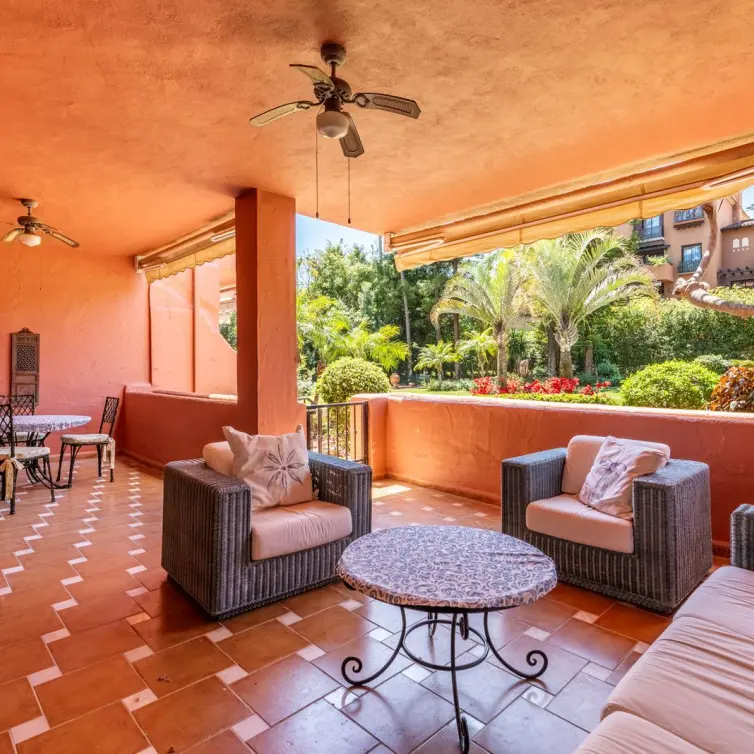 Sale of ground floor apartment in Guadalmina Baja