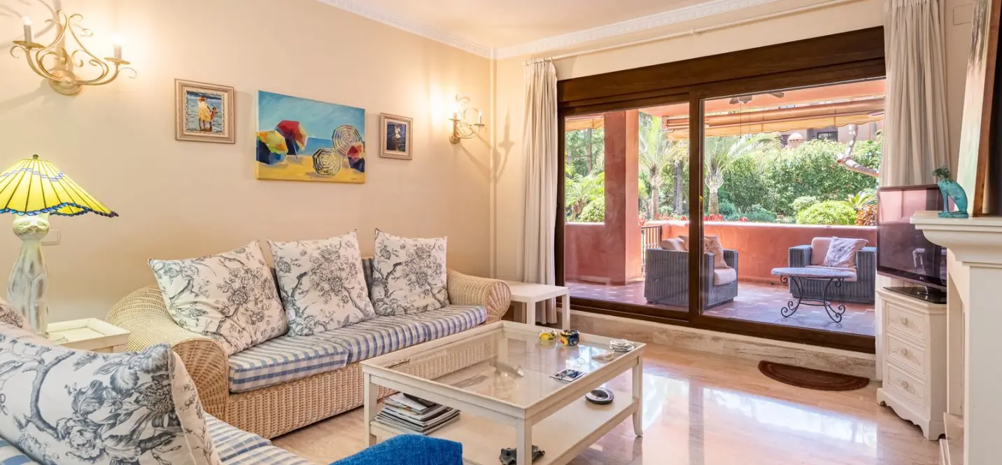 Sale of ground floor apartment in Guadalmina Baja 4