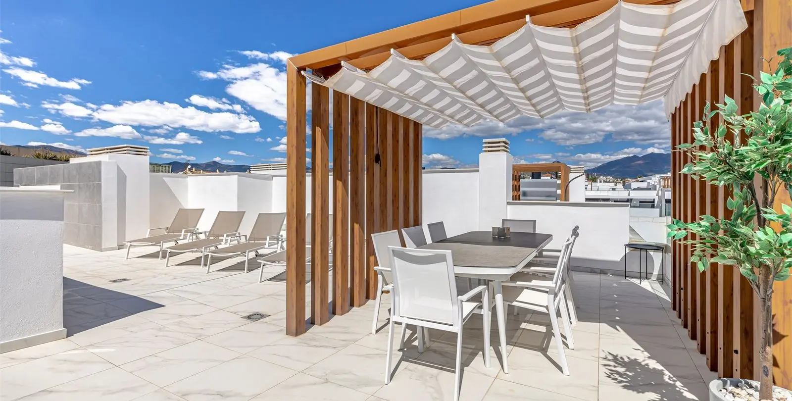 Venta de ático dúplex en Bel Air 18