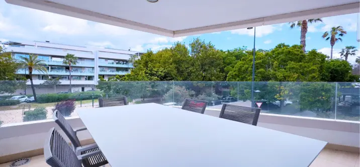 Продажа апартаментов на среднем этаже в Marbella 0