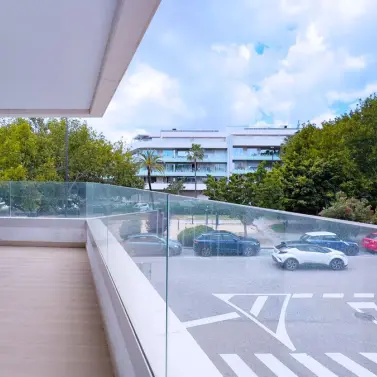 Продажа апартаментов на среднем этаже в Marbella