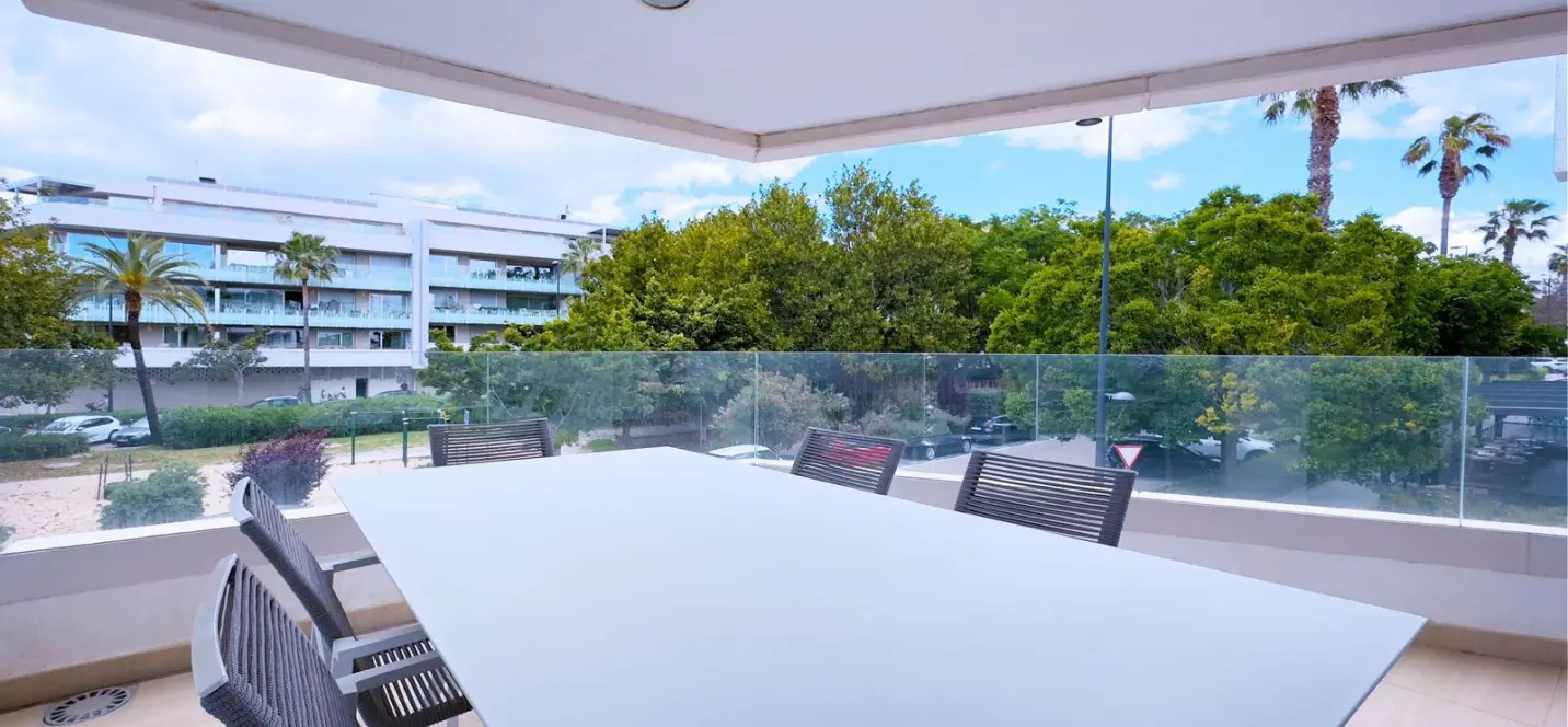 Продажа апартаментов на среднем этаже в Marbella 0