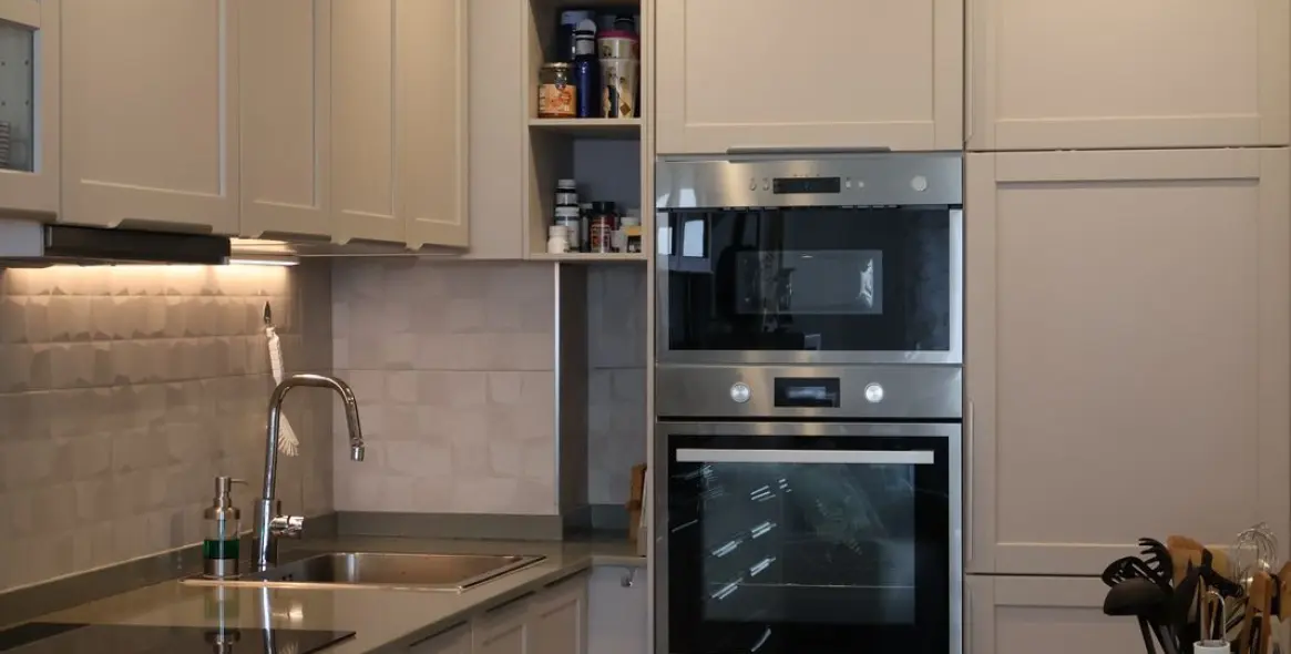 Sale of middle floor apartment in Calahonda 23