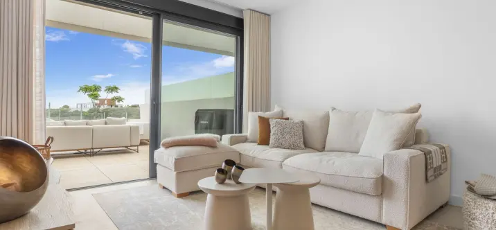 Продажа апартаментов на первом этаже в Altos de los Monteros 2