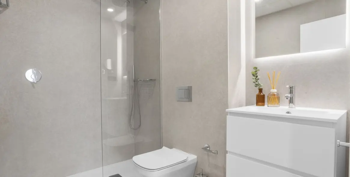 Продажа апартаментов на первом этаже в Altos de los Monteros 13