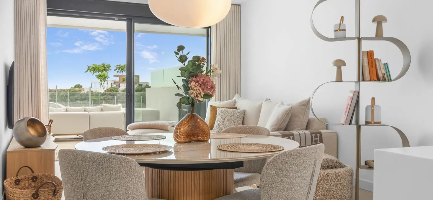 Продажа апартаментов на первом этаже в Altos de los Monteros 0