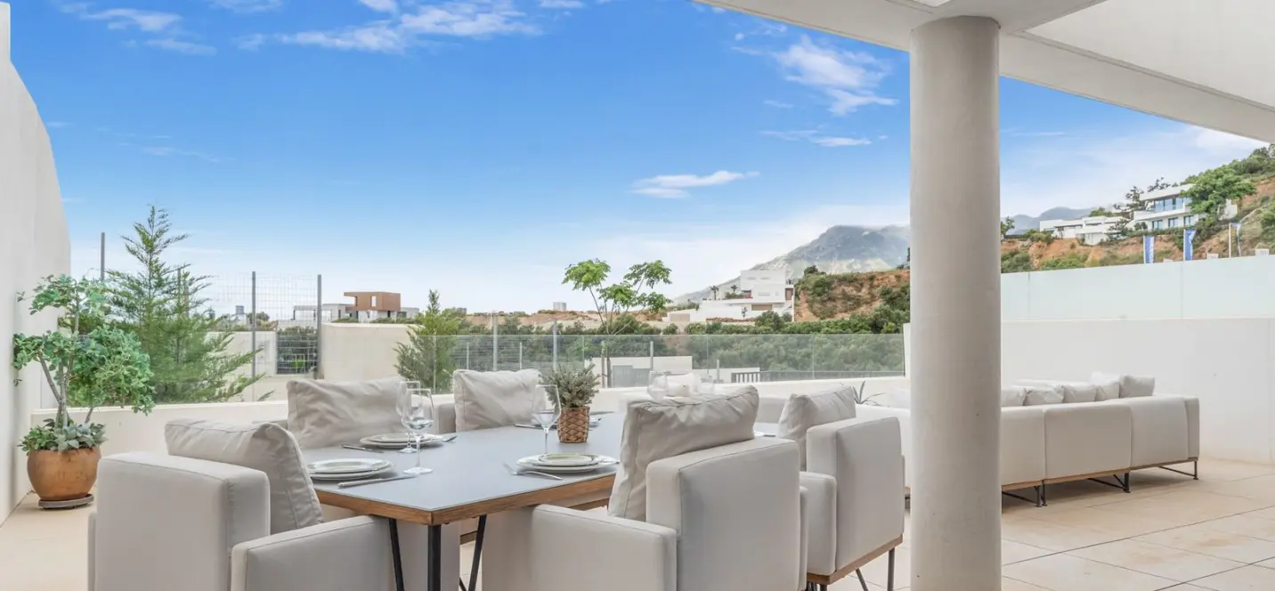 Продажа апартаментов на первом этаже в Altos de los Monteros 3