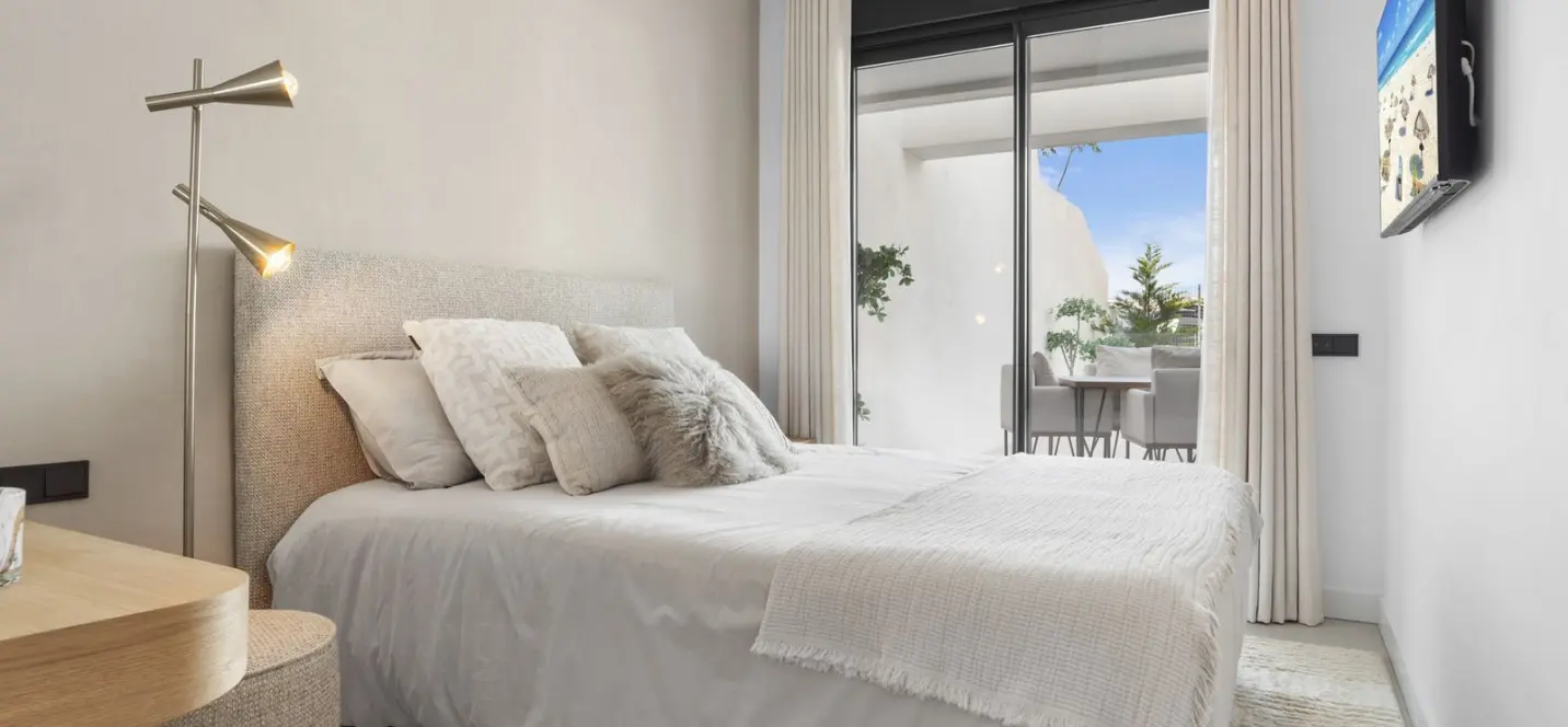 Продажа апартаментов на первом этаже в Altos de los Monteros 4