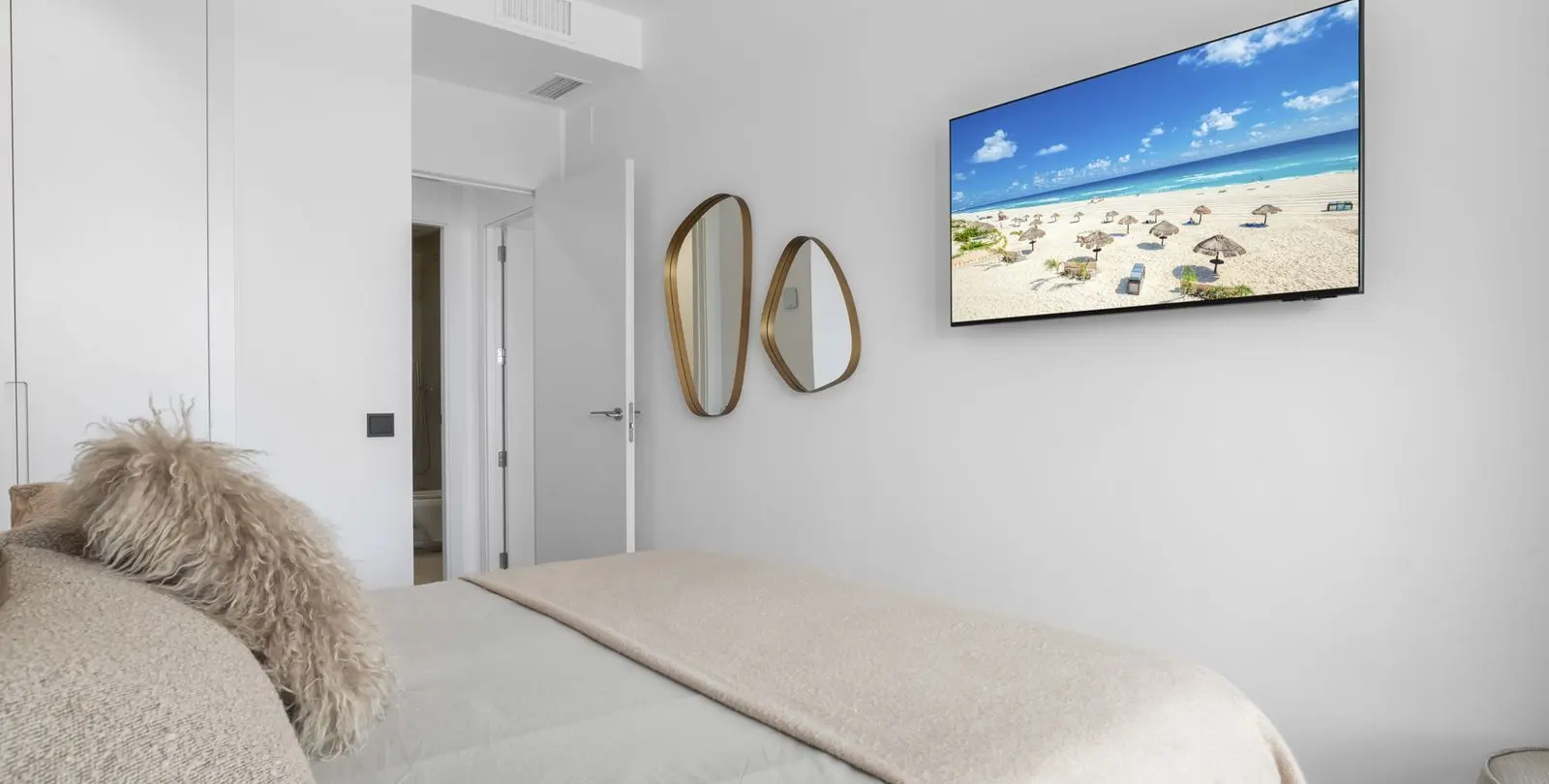 Продажа апартаментов на первом этаже в Altos de los Monteros 10
