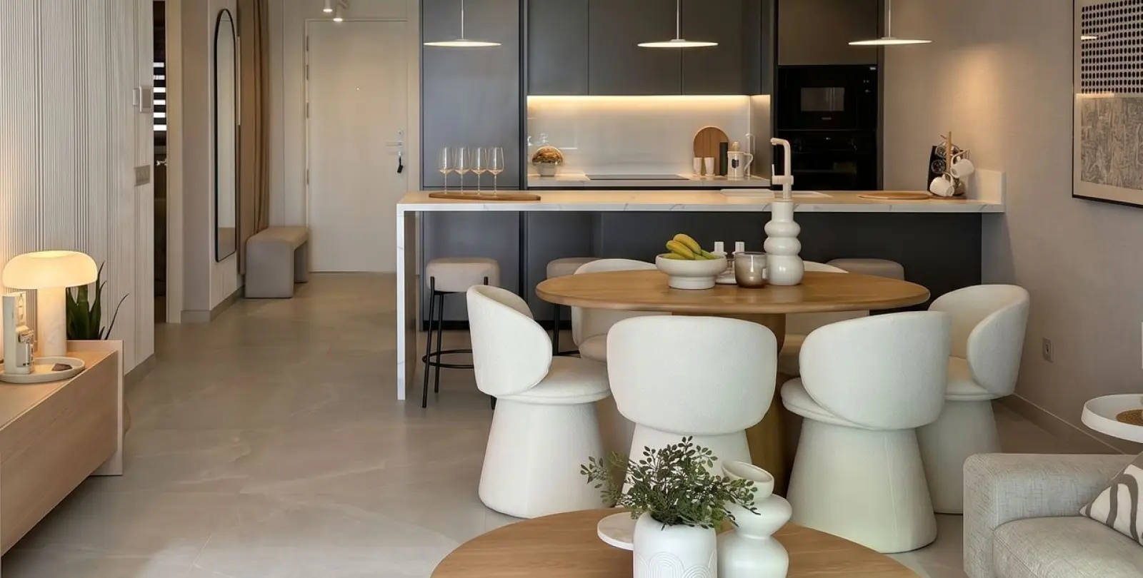 Sale of middle floor apartment in Higueron 5