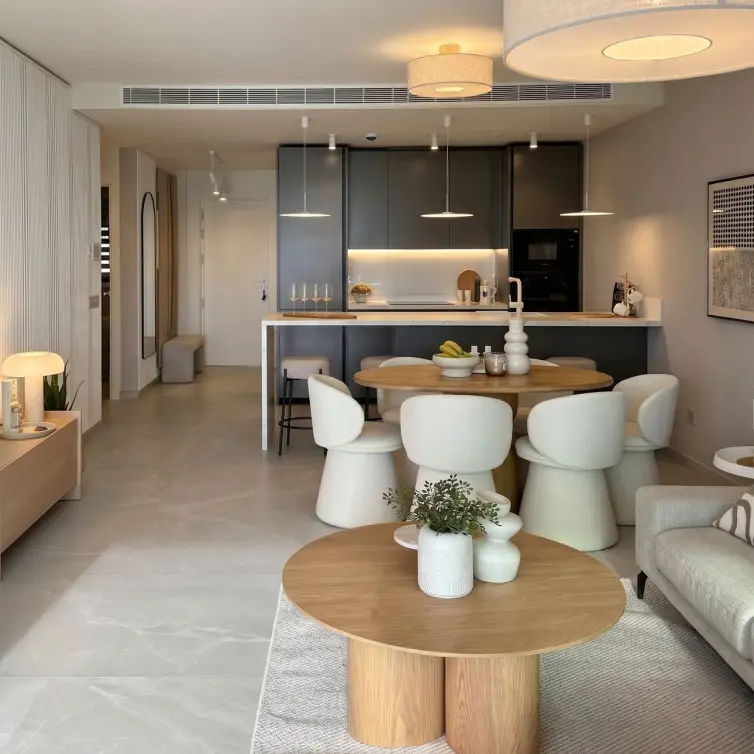 Sale of middle floor apartment in Higueron