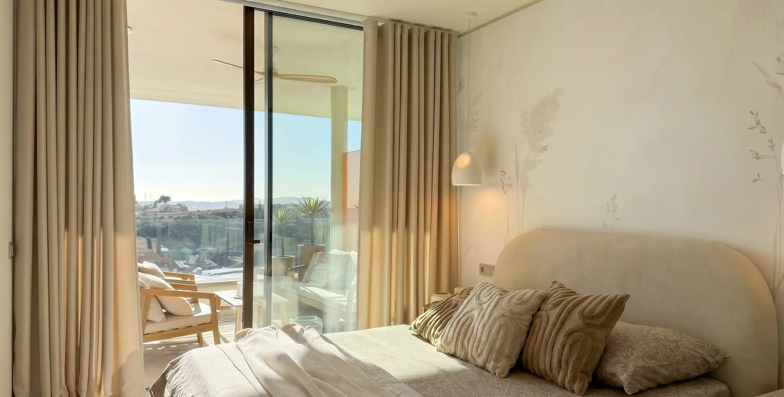 Sale of middle floor apartment in Higueron 7