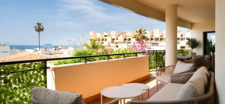 Продажа апартаментов на среднем этаже в Estepona 2