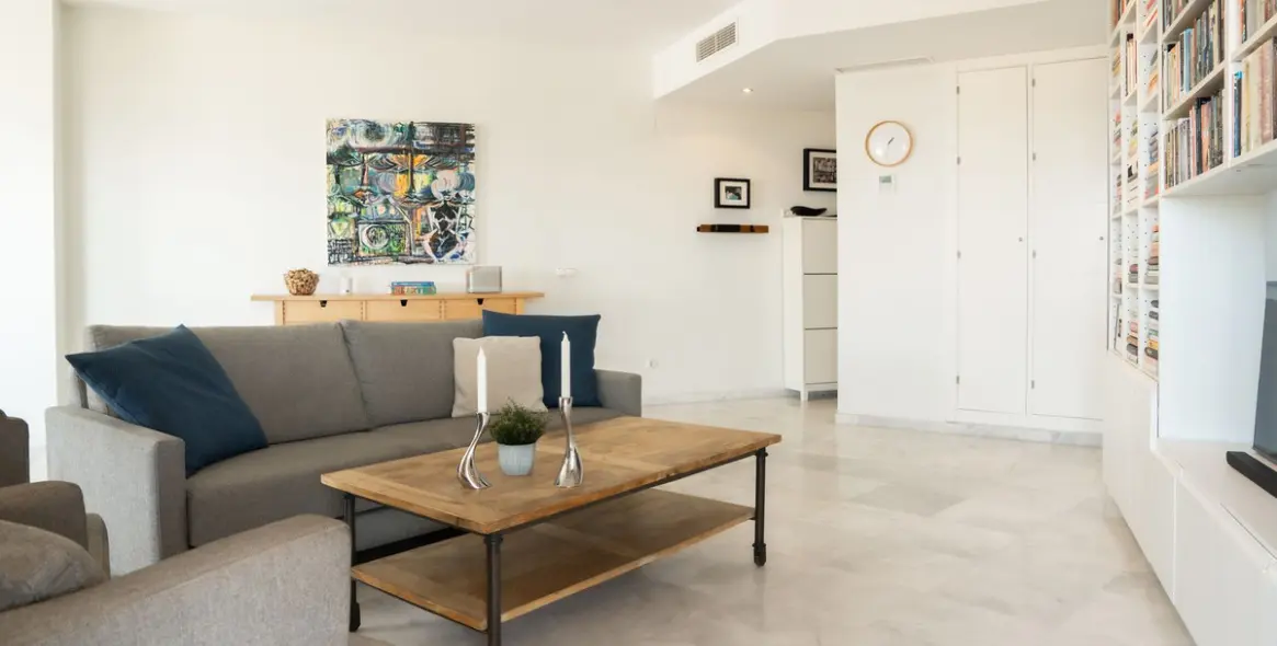 Продажа апартаментов на среднем этаже в Estepona 27