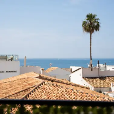 Продажа апартаментов на среднем этаже в Estepona