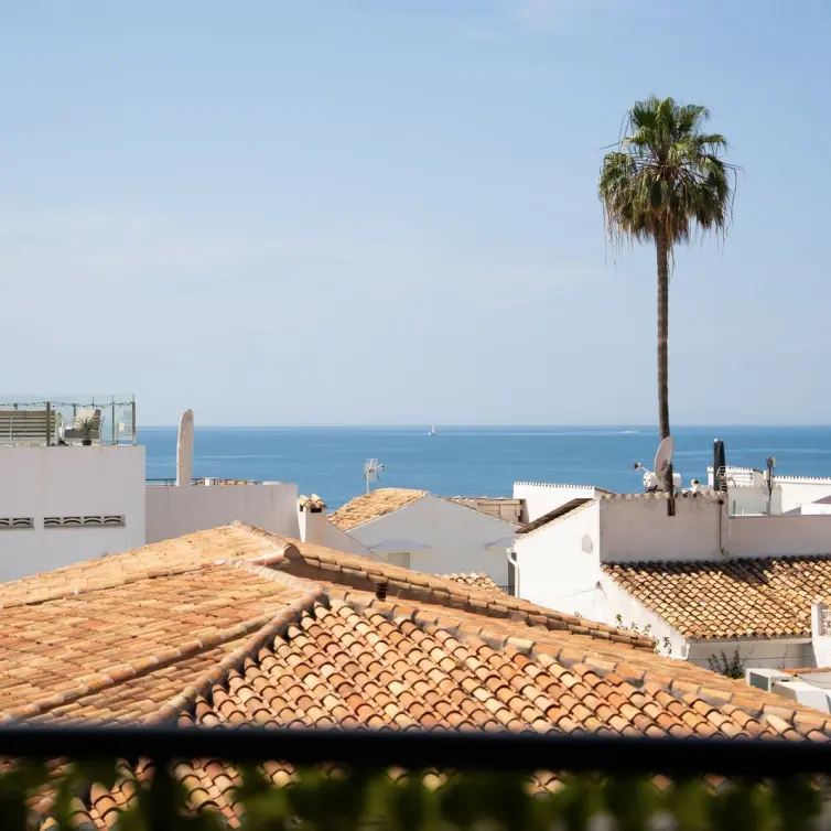 Venta de apartamento en planta media en Estepona