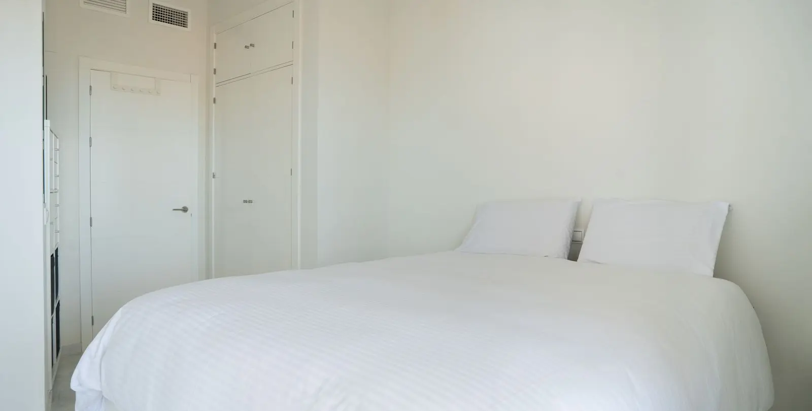 Продажа апартаментов на среднем этаже в Estepona 41