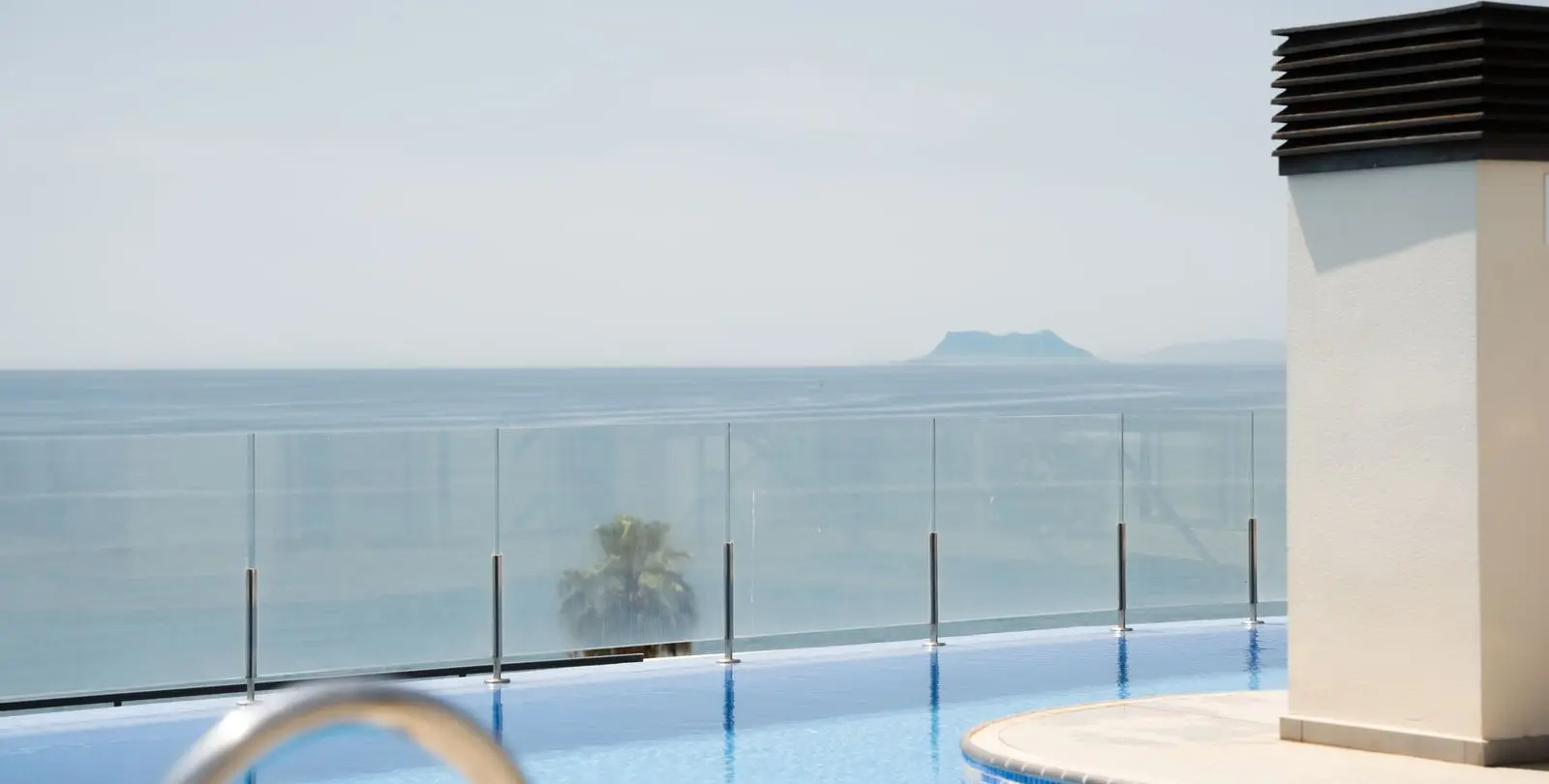 Продажа апартаментов на среднем этаже в Estepona 47