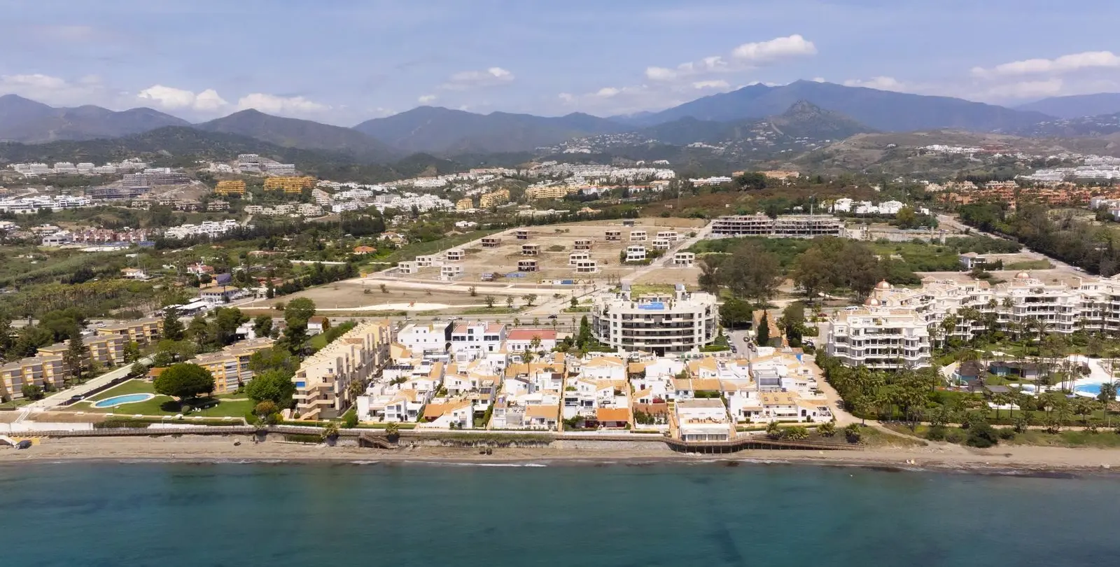 Продажа апартаментов на среднем этаже в Estepona 61