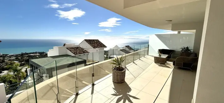 Venta de apartamento en planta media en Benalmadena 0