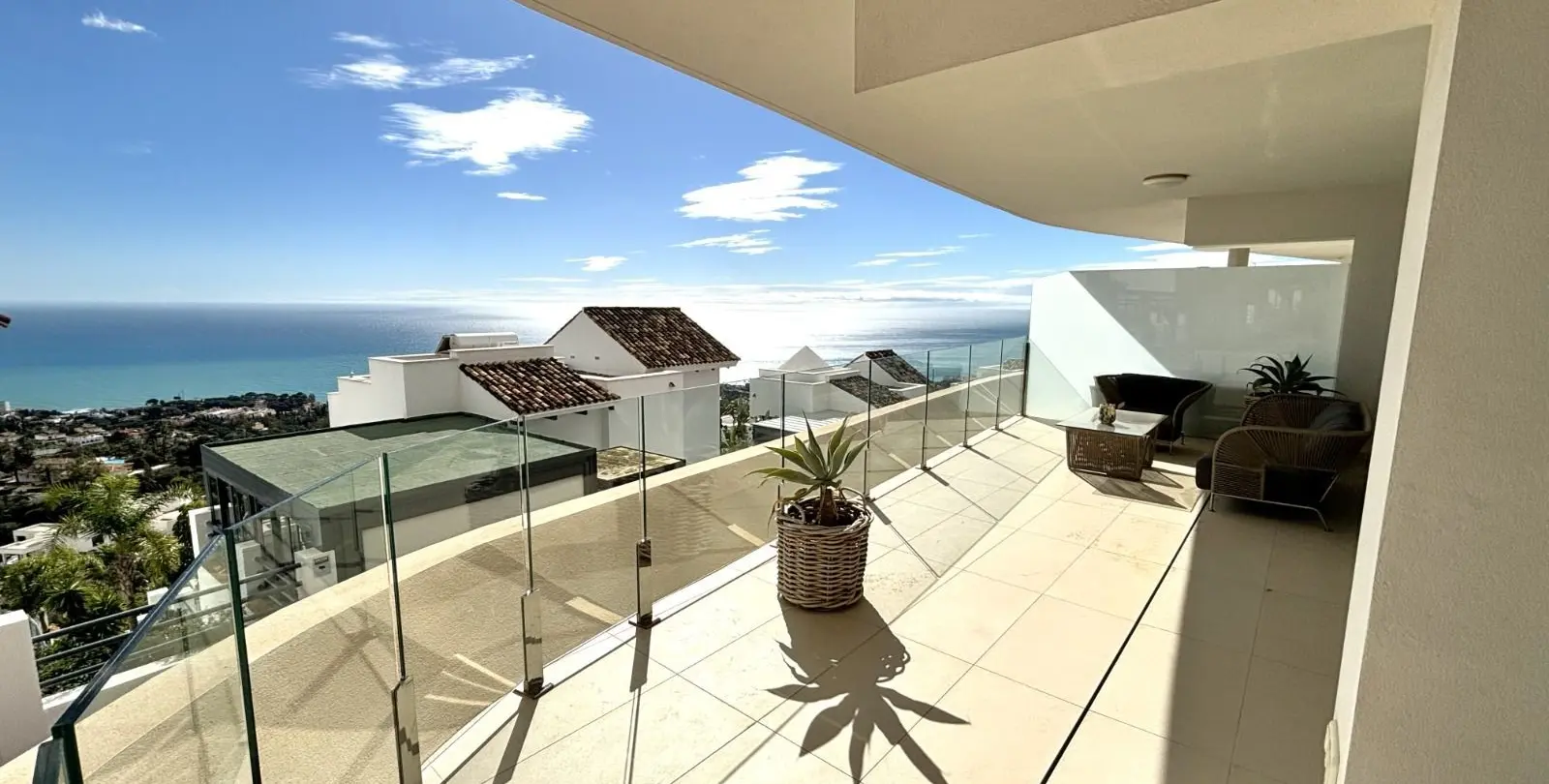 Venta de apartamento en planta media en Benalmadena 1