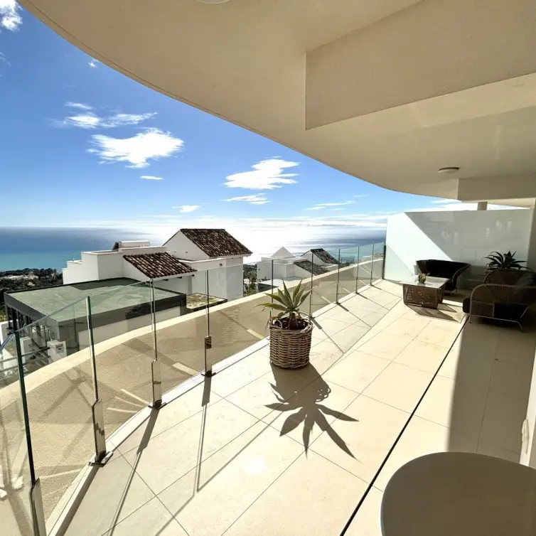 Venta de apartamento en planta media en Benalmadena